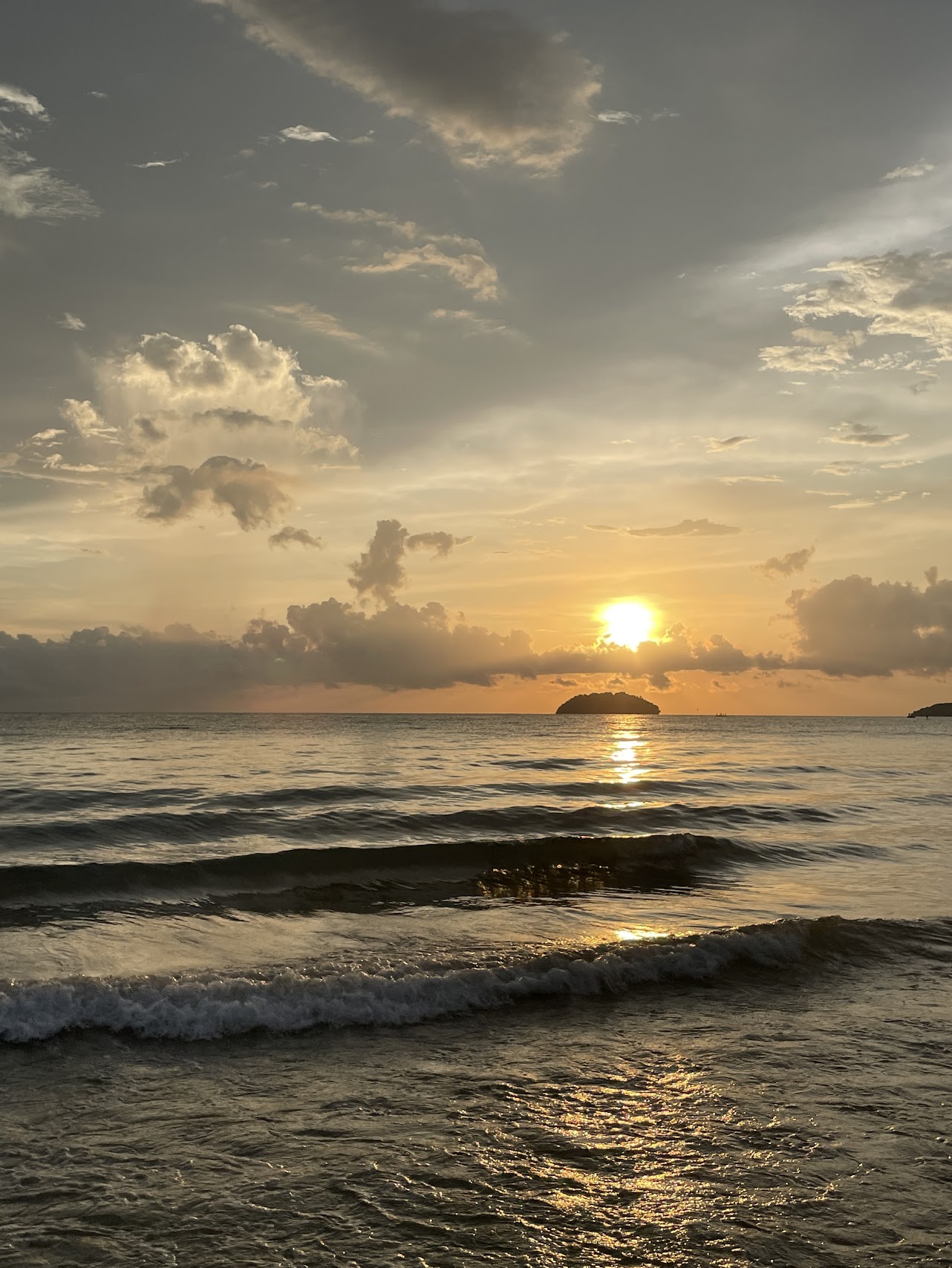 丹絨亞路夕陽落下