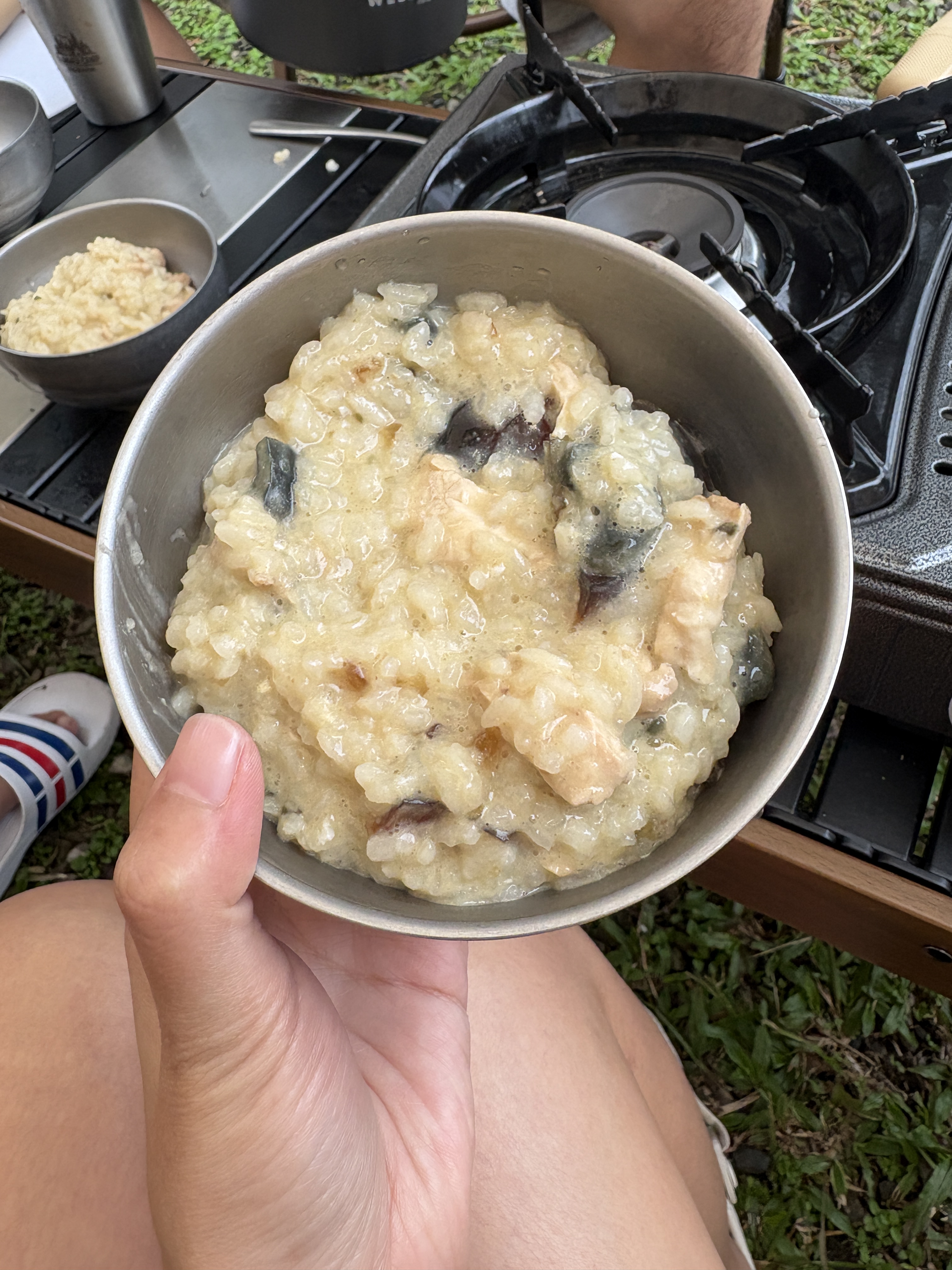 露營煮雞肉粥