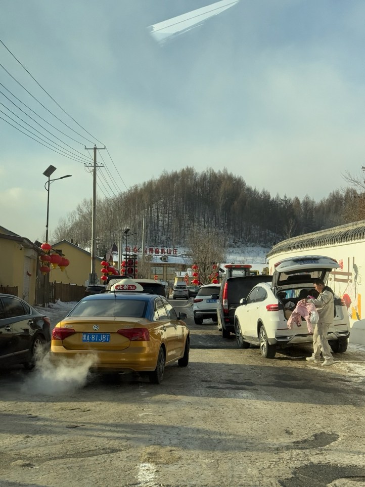 前往雪鄉休息站車潮