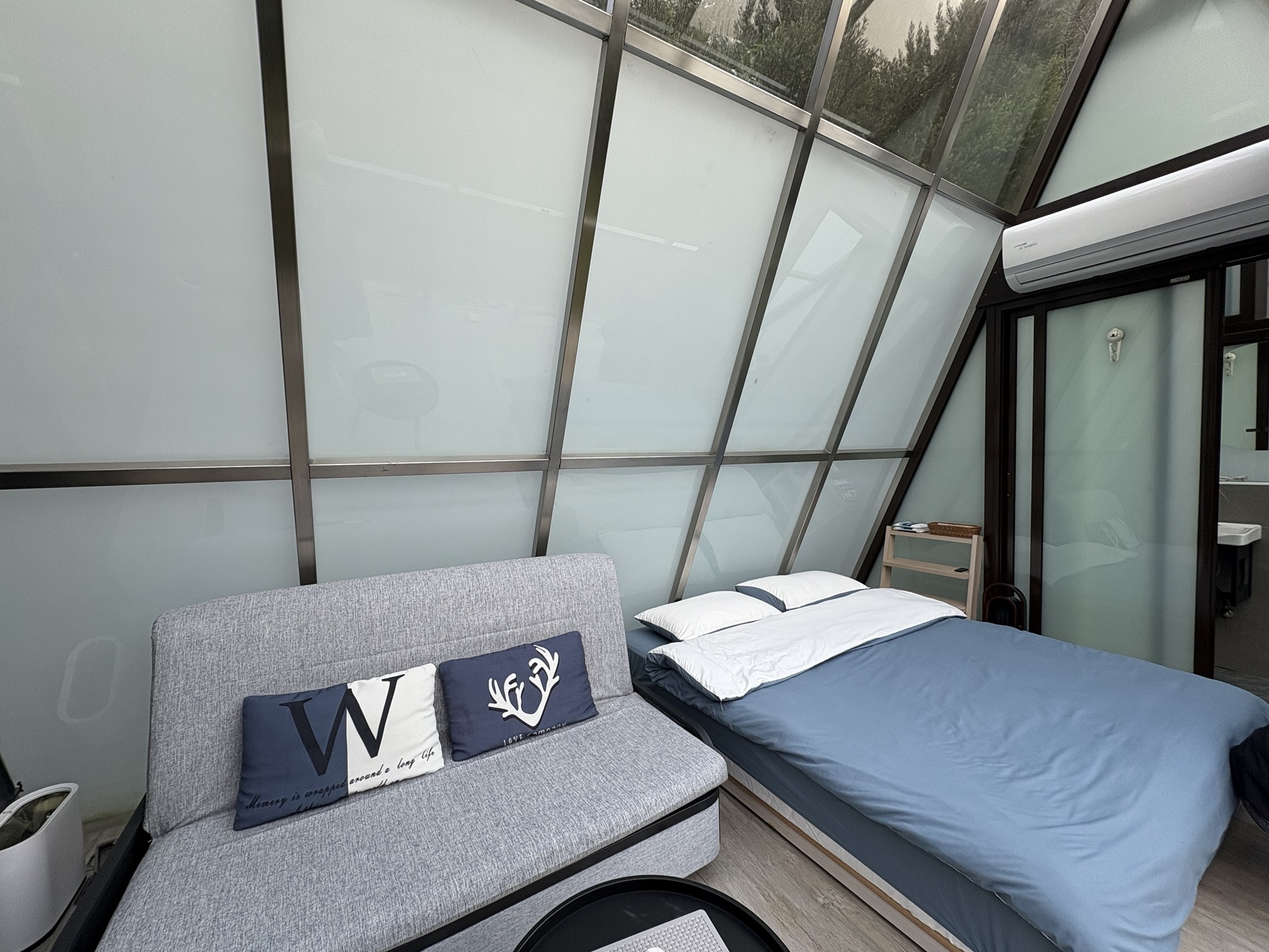 星空玻璃屋室內