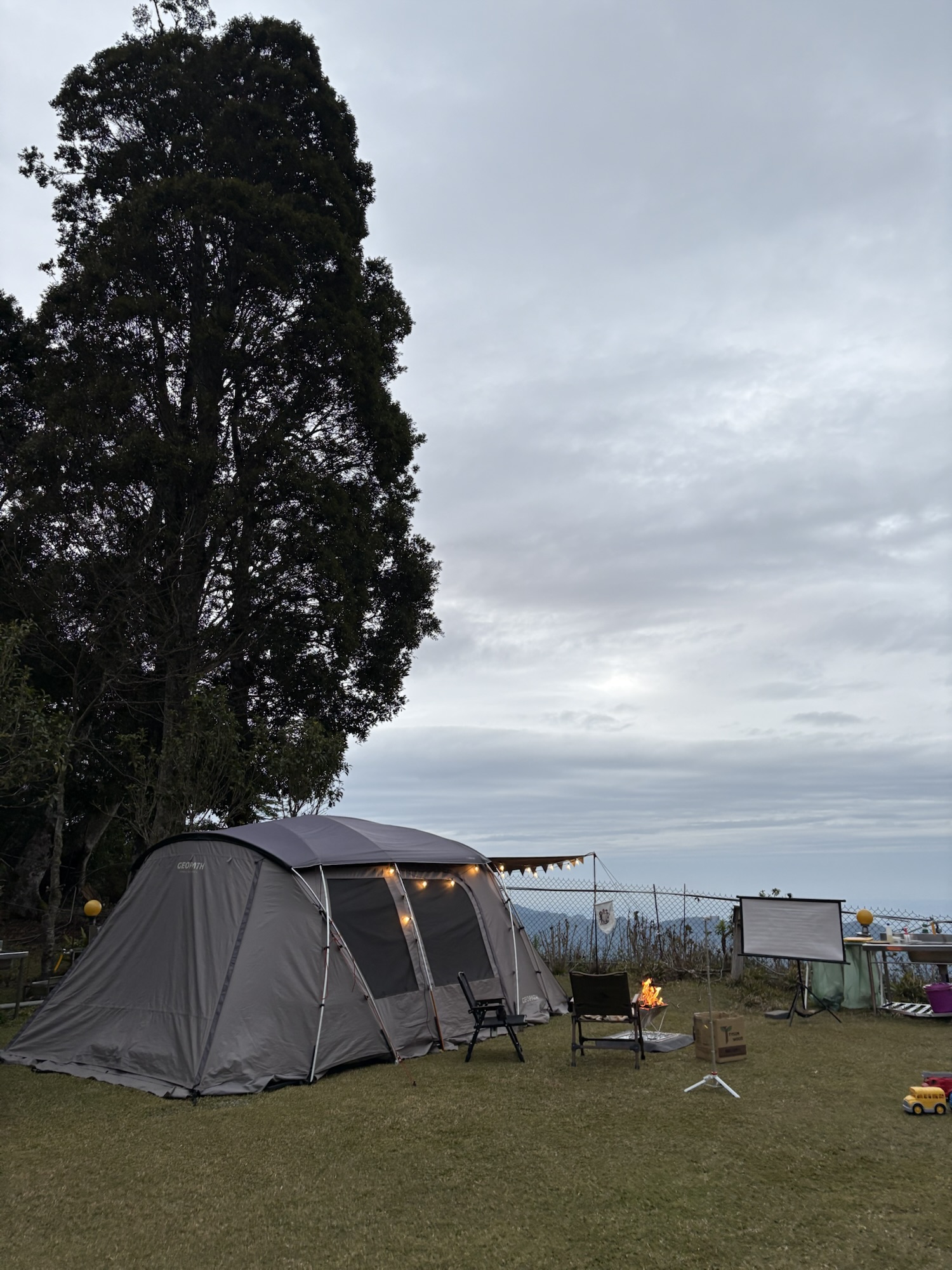 Kzm 摩卡黑森林 別墅帳