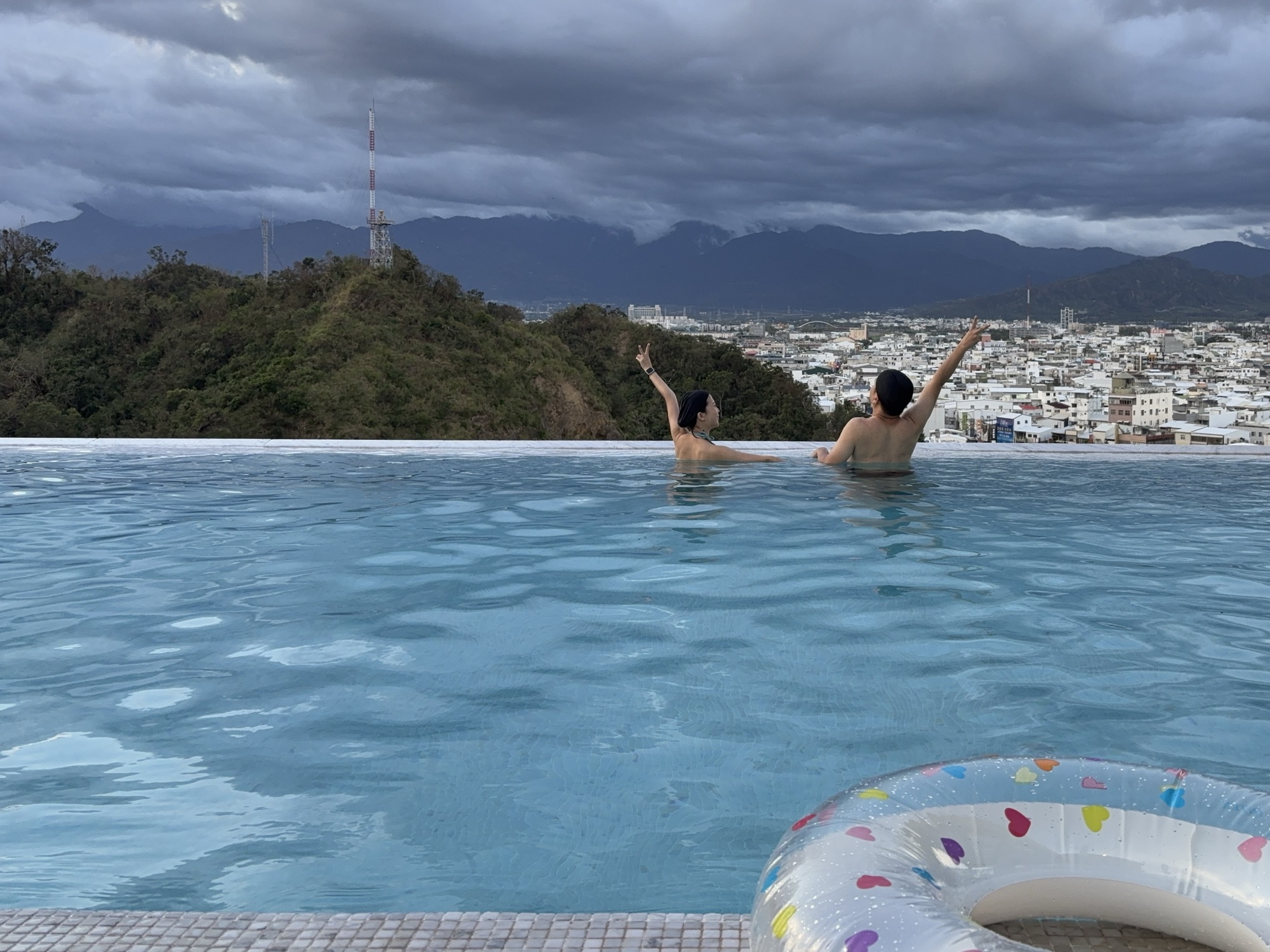 Gaya hotel 無邊際泳池